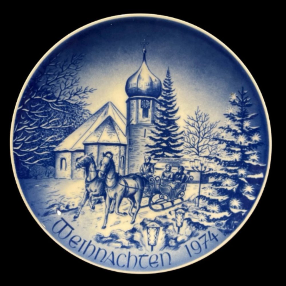 Vintage 1974 Bareuther German Christmas Plate "Hinterzarten in the Black Forest'